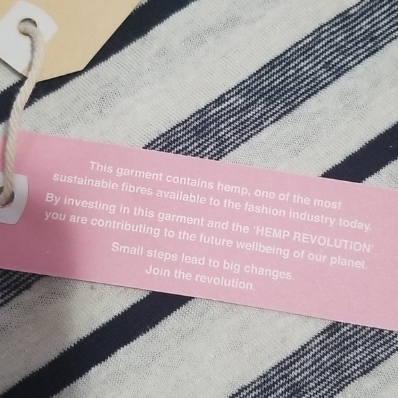 Afends Hemp tshirt - Picture 4 of 12